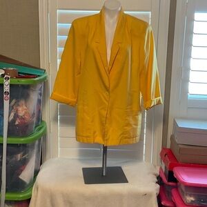 Elegant Women's Yellow Suit Jacket